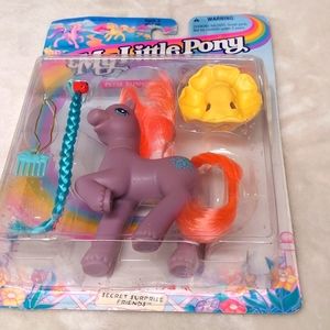 Vintage  My little  Pony G2 Petal Blossom  Hasbro 1997 NEW IN BOX,
